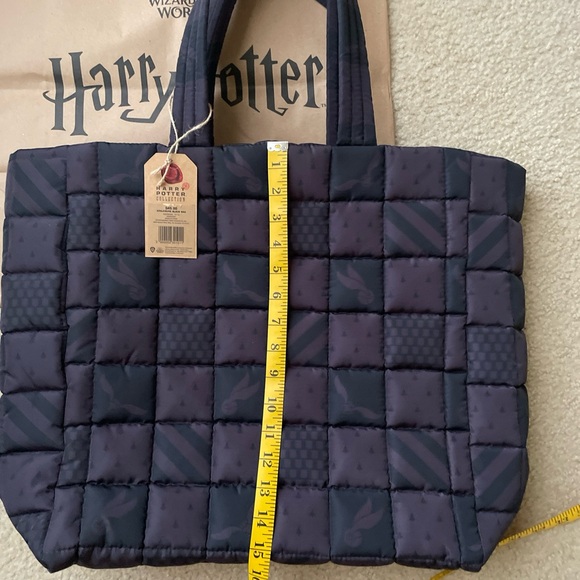 Authentic Harry Potter Athleisure Black Bag from HP store in NY Wizarding World - Picture 8 of 10